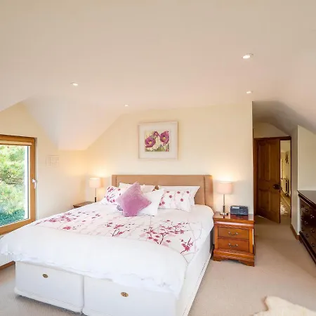 Cannute House *