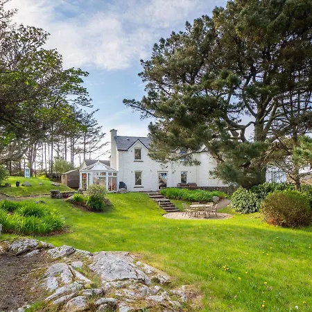 Cannute House *