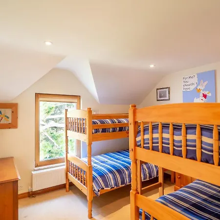 Cannute House *